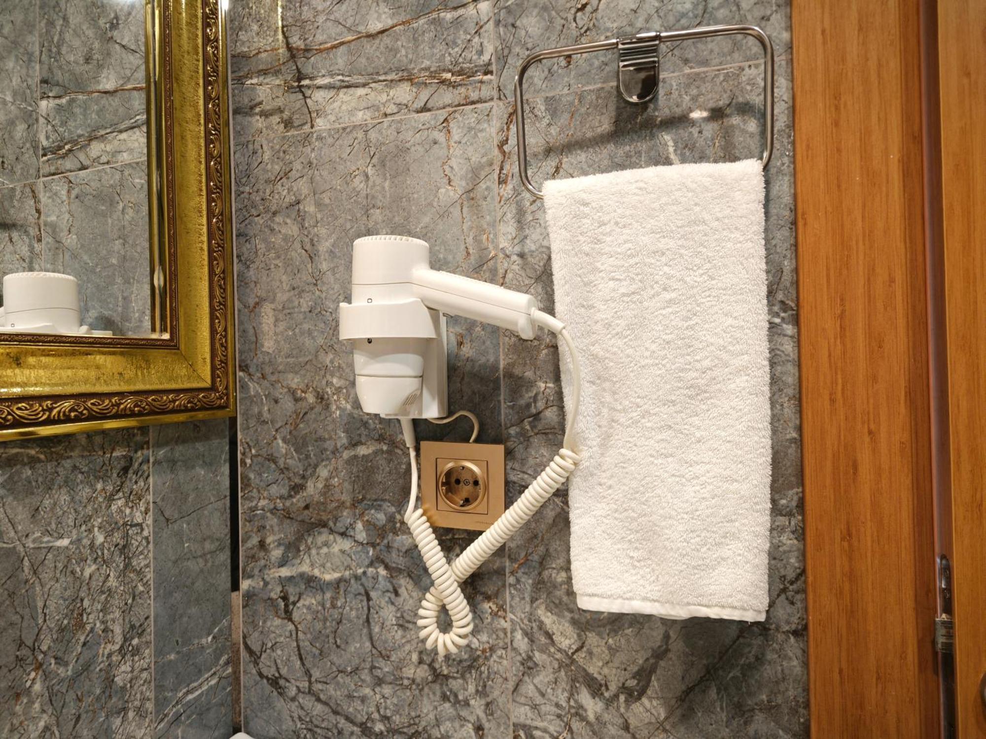 Family Time Suites Hotel Istanbul Eksteriør billede